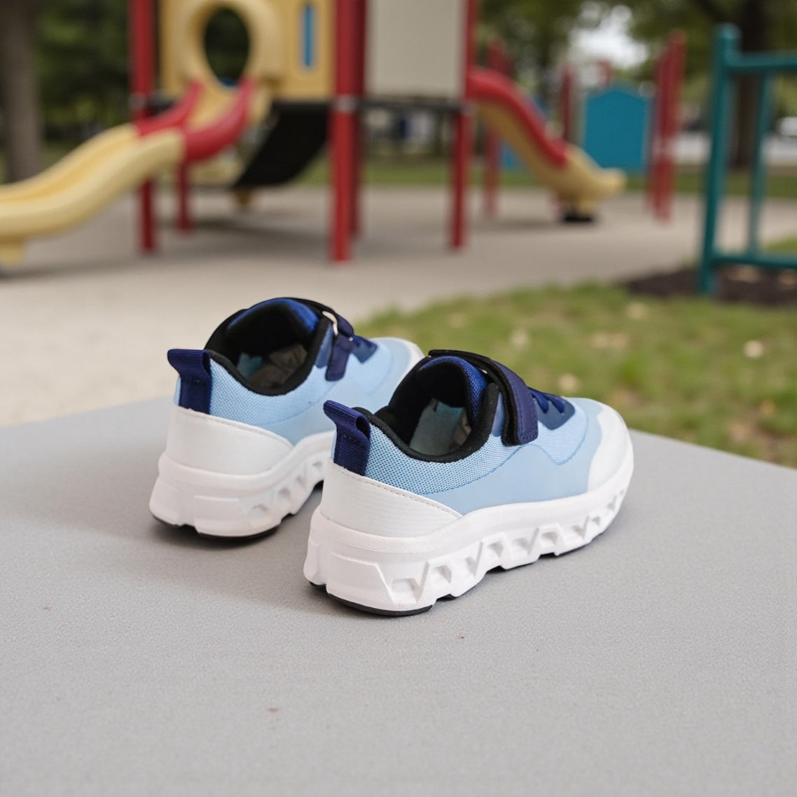 Baskets Garçon Bleu Marine & Ciel – Confort et Style (Pointure 25 à 30)