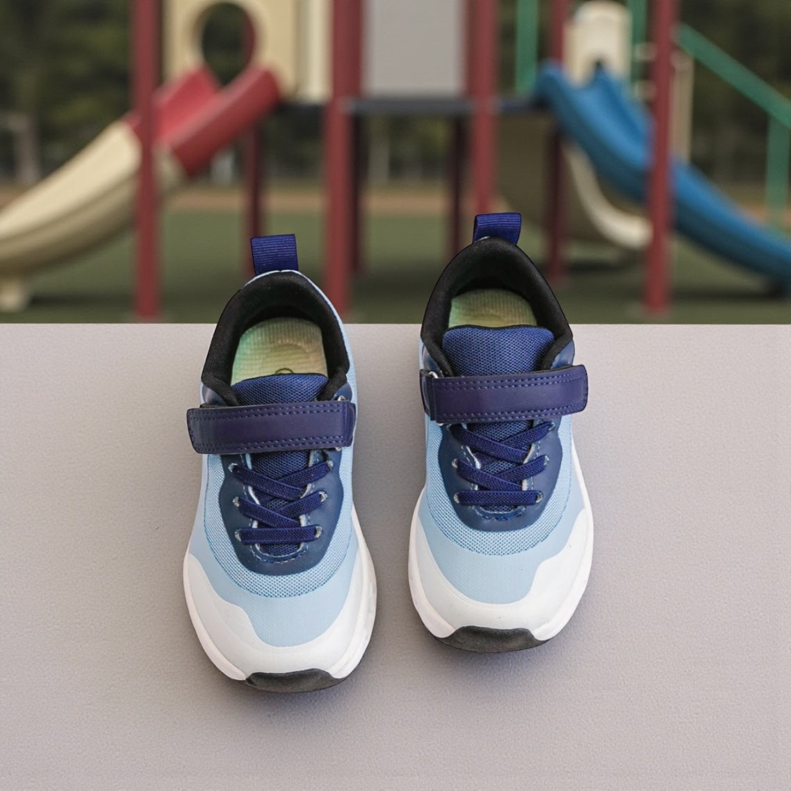 Baskets Garçon Bleu Marine & Ciel – Confort et Style (Pointure 25 à 30)